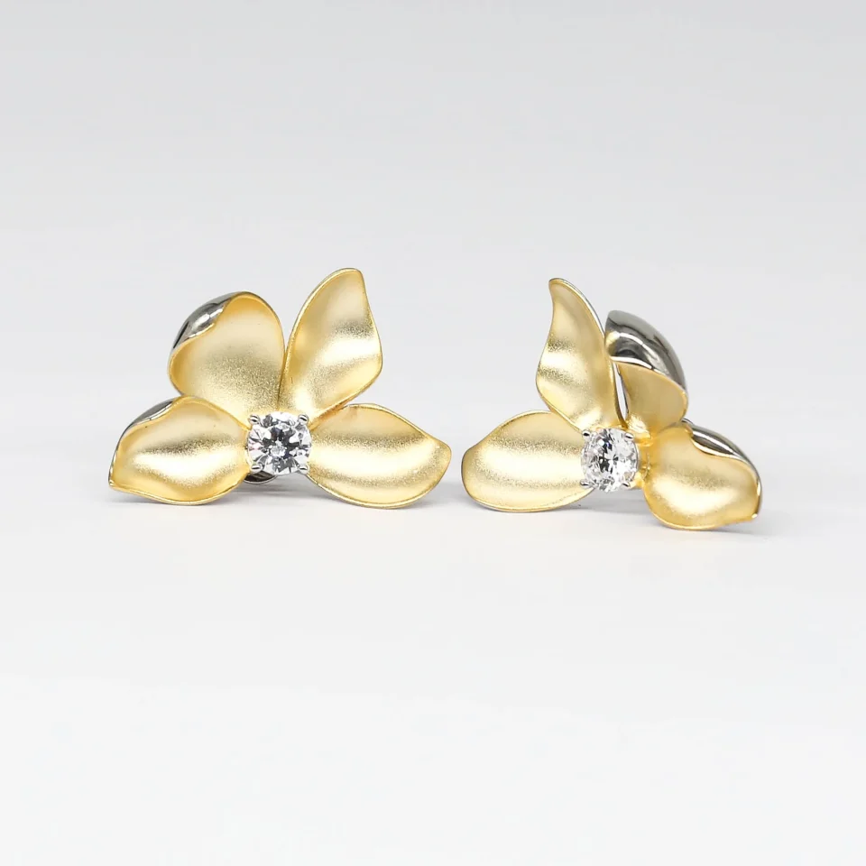 earrings-CT8A8965-1.webp